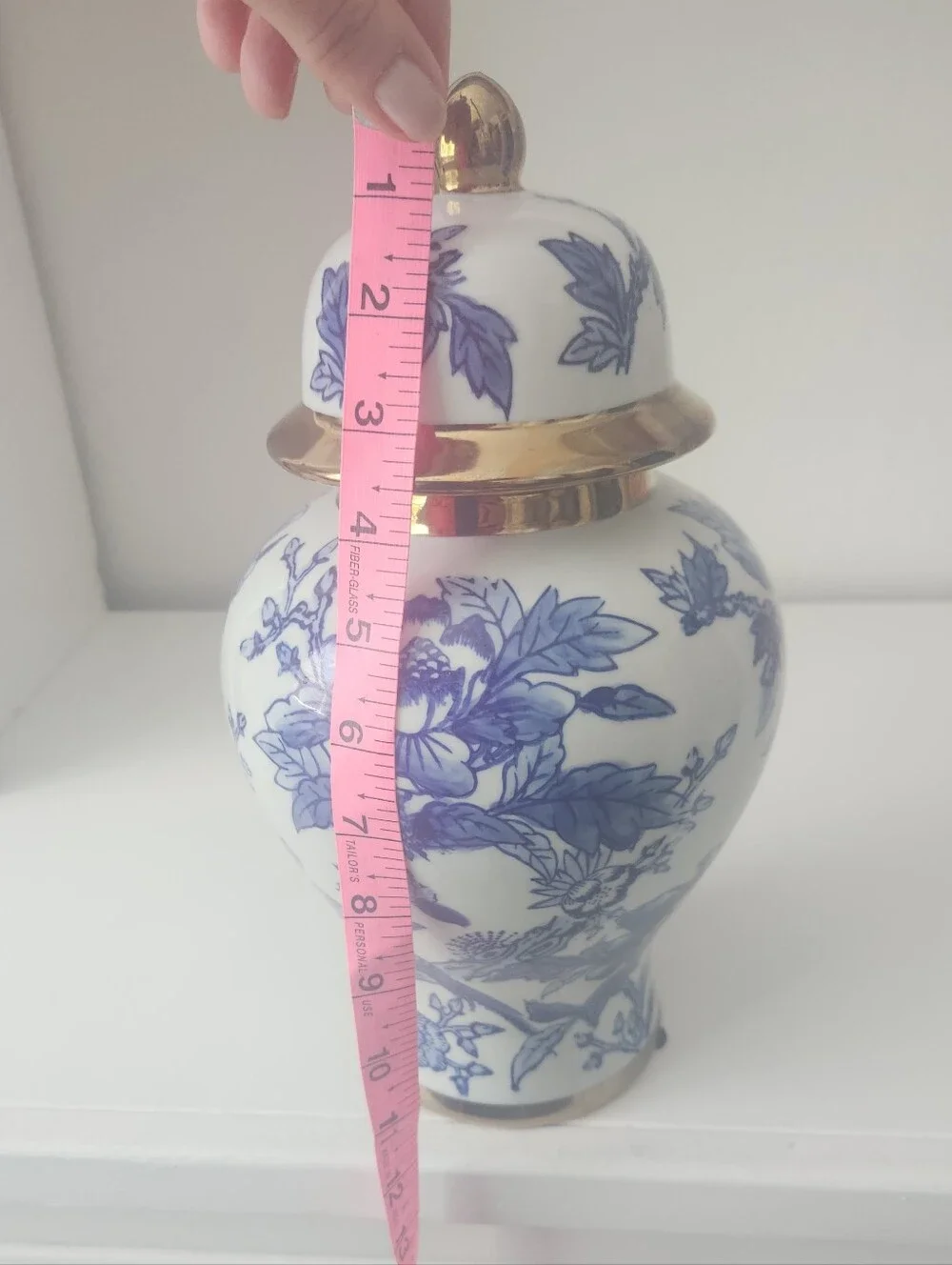 Chinoiserie-style ginger jar blue and white floral pattern w/ a bird Motif 12x6